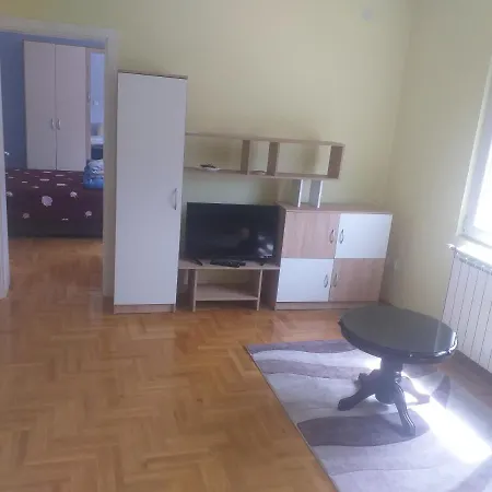 Alex-branka * Zimony