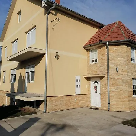 Alex-branka Apartman *
